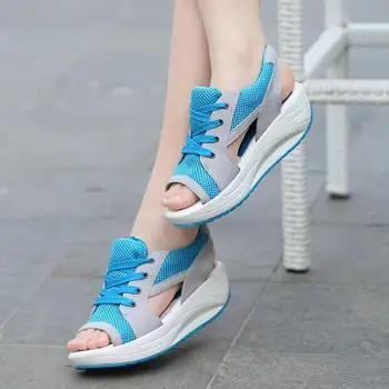 2023 Нова дишащи обувки за разклащане с наклон на ток, Мрежести сандали дантела, контрастни сандали с отворени пръсти, женски тенис