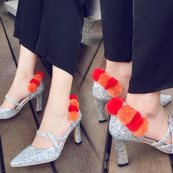 Летни сребърни обувки-лодка от лъскава кожа и кожа с pom-помераните На масивна обувки, дамски официални модела обувки с остри пръсти, сватбени обувки