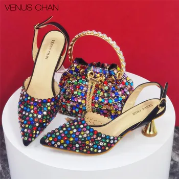 Популярността на сватбени обувки с остър пръсти през 2024 г., цветен комплект обувки и чанта с бриллиантовым дизайн за партита в Нигерия