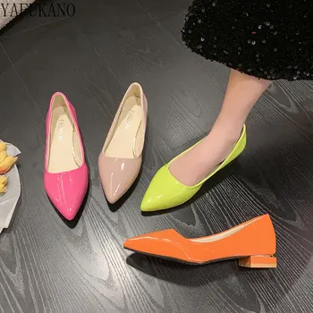 Ярки цветове Обувки-лодка с остри пръсти в масивна обувки от лачена кожа, дамски удобен офис обувки на нисък ток, Малък размер 33